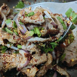 น้ำตกเนื้อ