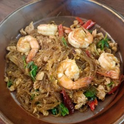 กะเพราวุ้นเส้นกุ้งหมูสับ