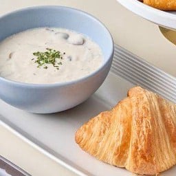 ซุปครีมเห็ด+ครัวซองต์