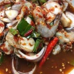 ยำหอยนางรม+กุ้งสด