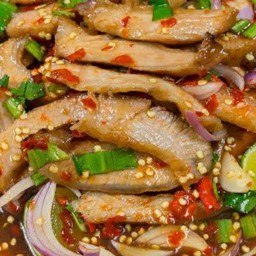ยำเหลาหมูย่าง
