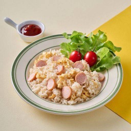 ข้าวผัดไส้กรอก