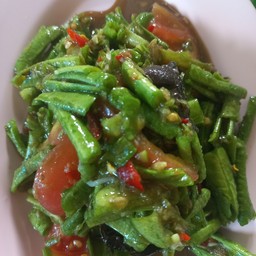 ส้มตำ (ถั่วฝักยาว)