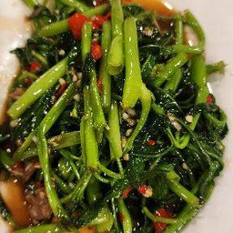 ผัดผักบุ้งไฟแดง