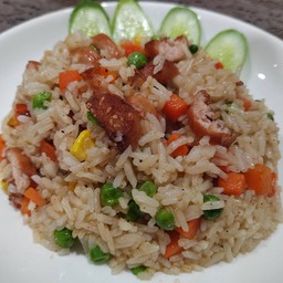 ข้าวผัดแหนมเจ