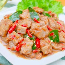 หมู ผัดกระปิ