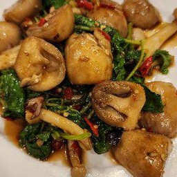 กระเพราเห็ด