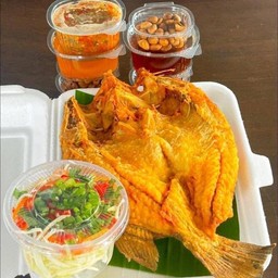 ปลากระพงทอดน้ำปลา(ราคาหน้าร้าน189฿)