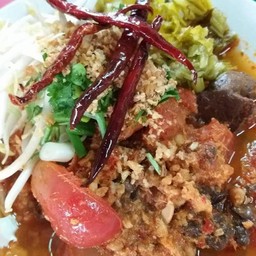 ขนมจีนน้ำเงี้ยว