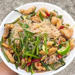 ตำเส้นเล็กปูปลาร้า+กากหมู