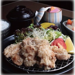 ชุดข้าวไก่ทอดโดรายะ