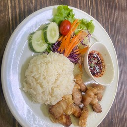 ข้าวหมูกรอบจิ้มแจ่ว