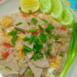 ข้าวผัดหมูยอ