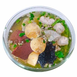 ต้มเลือดรวมมิตร (ไม่เอาเครื่องใน)