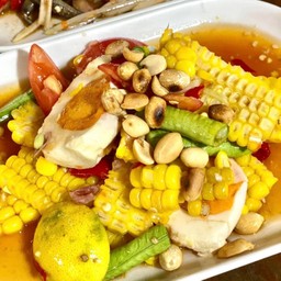 ตำข้าวโพดไข่เค็ม