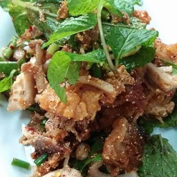 ลาบไก่ทอด