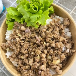 ข้าวหมูสับกระเทียม
