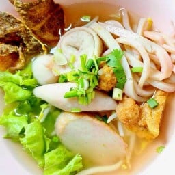 ร้านก๋วยเตี๋ยวหมูตุ๋นเจ๊จุ๋ม