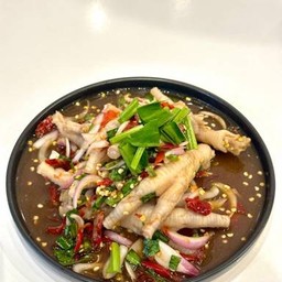 เหลา-ตีนไก่