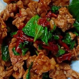 กระเพราเนื้อ