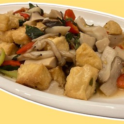 ผัดกระเพราเห็ดรวมมิตร(เจ)