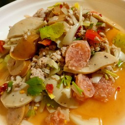 ยำ หมูยอ+ไส้กรอก+แหนม