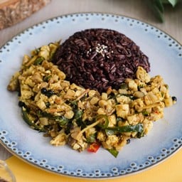 (Vegan) Rice + Stir Fried Tofu With Yellow Curry Paste Vegan Kua-Kling