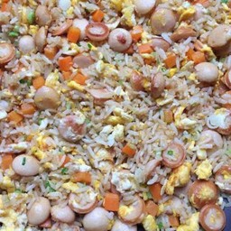 ข้าวผัดฮอทด็อกเยรมัน