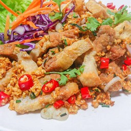 ข้าวราดผัดพริกเกลือ