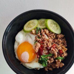 ข้าวผัดกะเพราหมูสับ+ไข่ดาว