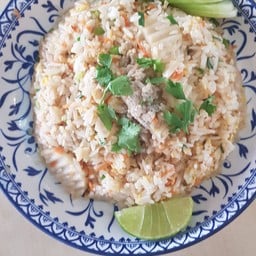ข้าวผัดไก่ยอ