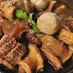 ก๋วยเตี๋ยวเนื้อตุ๋น