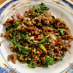 กบ ผัดกระเพรา