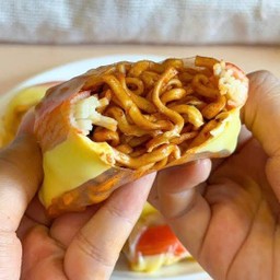 มาม่าเผ็ดห่อแป้งเวียดนามทอด ไซเท้าดองฟรี