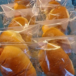 ขนมปัง ใส้กรอก