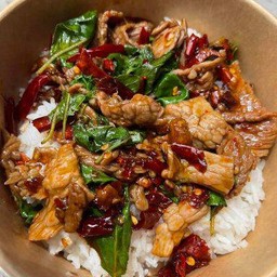 กะเพราเนื้อแองกัสราดข้าว 🐮☀️