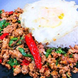 ผัดกะเพราเนื้อสับ(ราดข้าว)