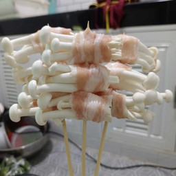 เห็ดหลินขาว พันเบคอน