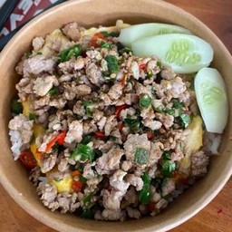 ข้าวหมูสับผัดพริกเกลือ