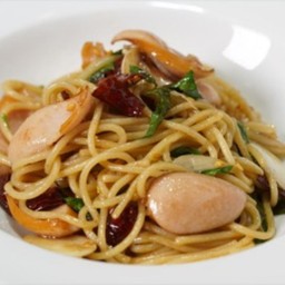 สปาเก็ตตี้ ไส้กรอกพริกแห้ง