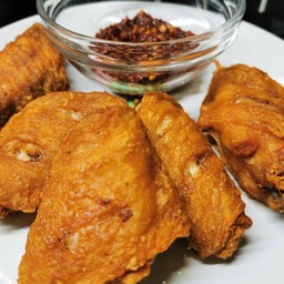 ปีกไก่ทอดน้ำปลา+น้ำพริกแมงดา