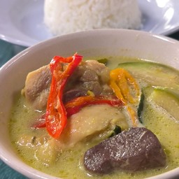 ข้าวแกงเขียวหวานไก่