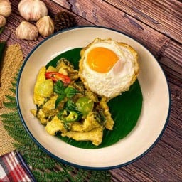 ข้าวเขียวหวานผัดแห้ง อร่อยเฉย Size S