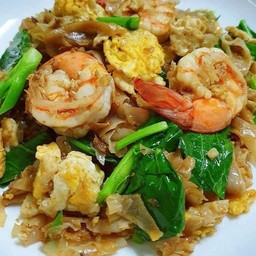 ผัดซีอิ๊วกุ้งเส้นใหญ่
