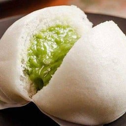 ซาลาเปาไส้สังขยาใบเตย