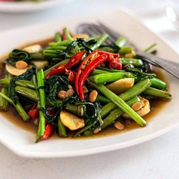 ผัดผักบุ้ง (กับข้าว)