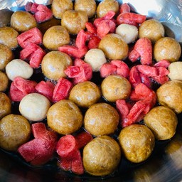 ลูกชิ้นทอด&หมึกย่างซีฟู๊ด!!!