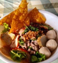 ก๋วยเตี๋ยวหมูต้มยำ
