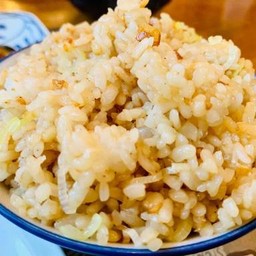 ข้าวผัดกระเทียม