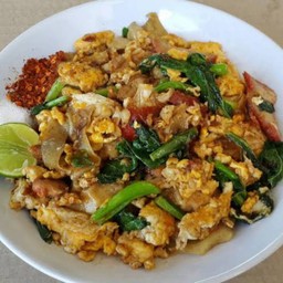 ก๋วยเต๋ยวผัดซีอิ้วไก่